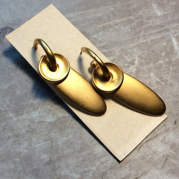 Classic Knocker Style Earrings Matte Gold Tone '80- 90s #VintageGlam #RetroChic - Picture 1 of 3